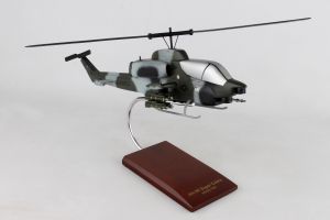 AH-1W USN SUPER COBRA 1/32