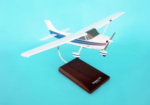 CESSNA C-172 SKYHAWK 1/24