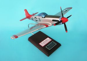 P-51D TUSKEGEE AIR 1/24