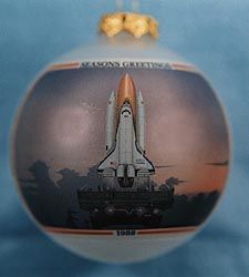 Shuttle Discovery Ornament