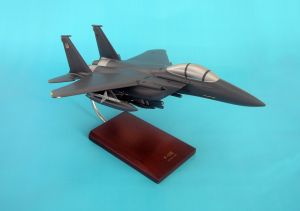 F-15E STRIKE EAGLE 1/48