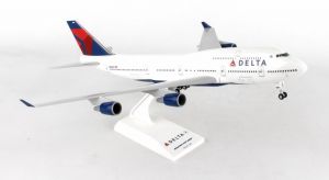SKYMARKS DELTA 747-400 1/200 W/GEAR REG#N661US